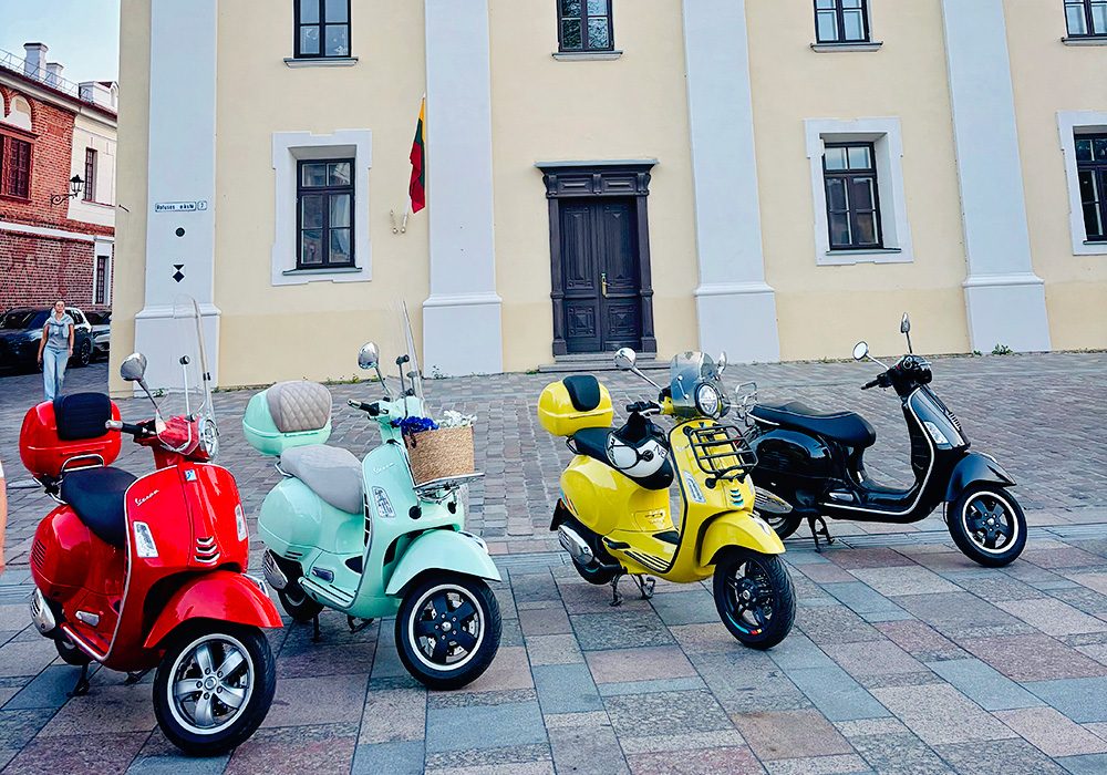 Vespa moterys